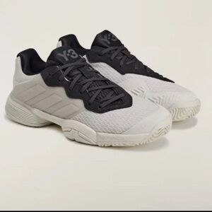 Y-3 BARRICADE TENNIS SHOES KIDS Size 5